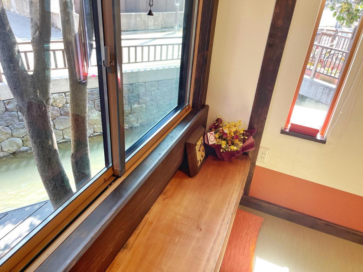 Guest House Pongyi Kanazawa Exteriör bild
